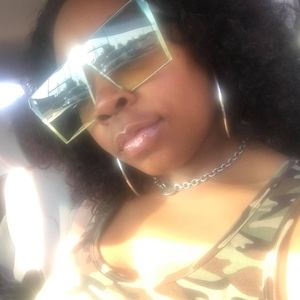 Meet your Posher, Alyia